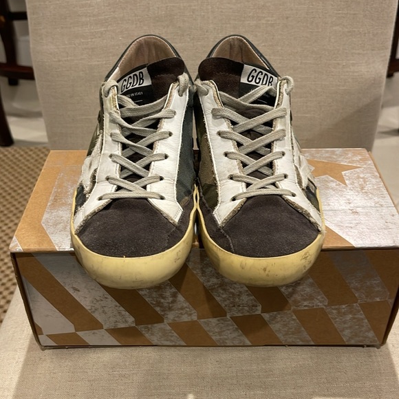  woman’s superstar size 39